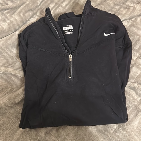Nike Quarter Zip - Picture 3 of 3